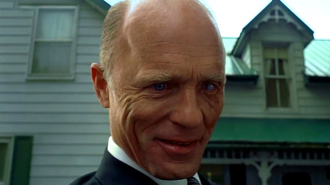 A History of Violence 2005 -  Carl dies at Toms house