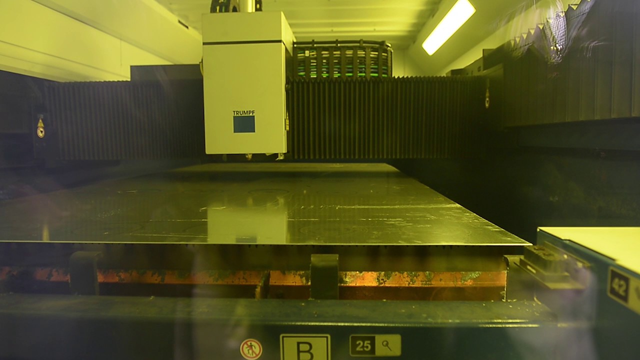 TAGLIO LASER E TORRETTA CARICO SCARICO