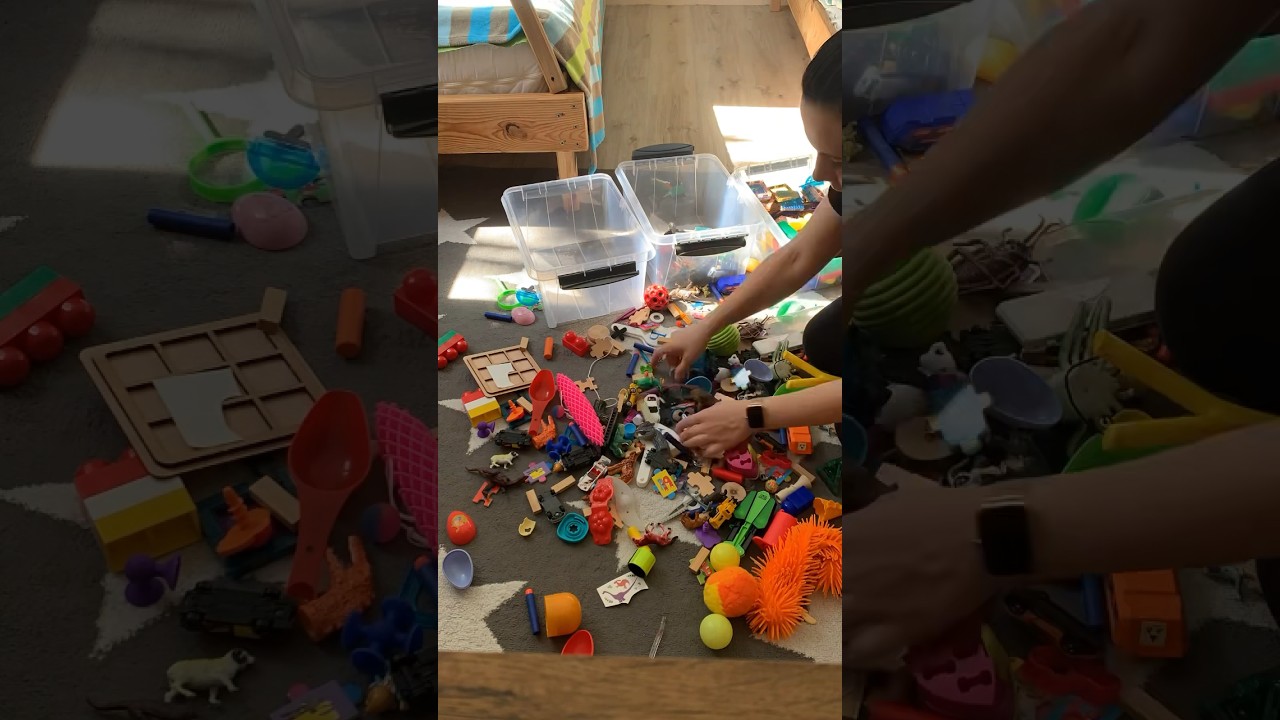 Cleaning up 🙌🧸 #clean #cleaning #decluttering #cleaningwithstacy #cleanwithme2024 #stayathomemom