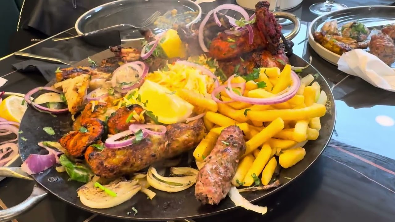 Southall city in London 🇬🇧 । Jalebi junction । সাউথহল সিটি লন্ডন ।