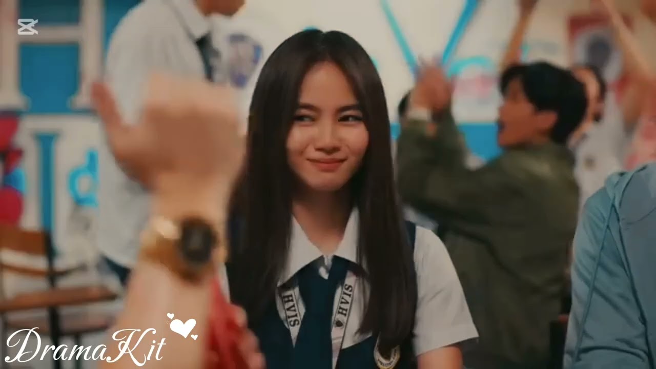 Filipin klip // sınıfa yeni gelen kızı kendine aşık etti //Mor💜💟🌈🌝