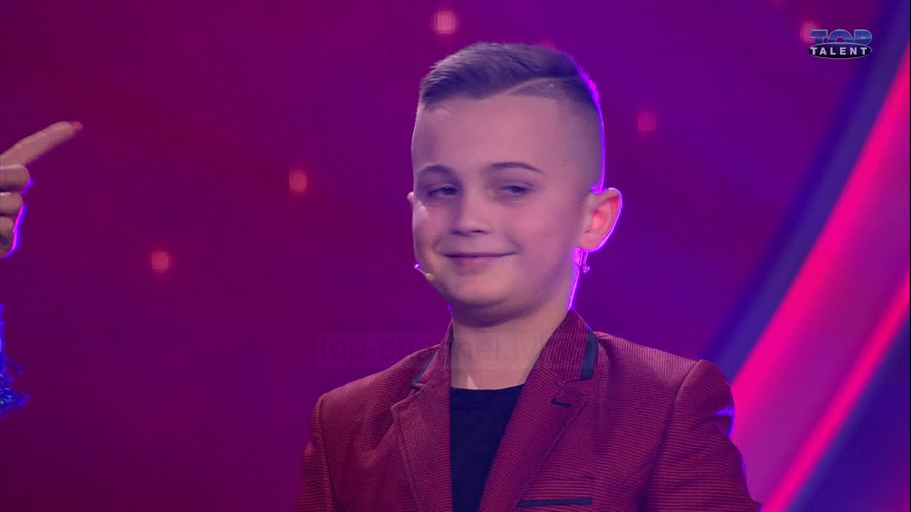 “Kuq e zi” nga Renis Domi ngre publikun në këmbë