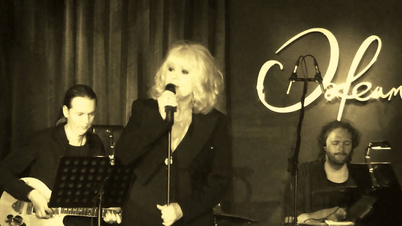 Csepregi Éva az Orfeumban Smile Again Neoton Swing live