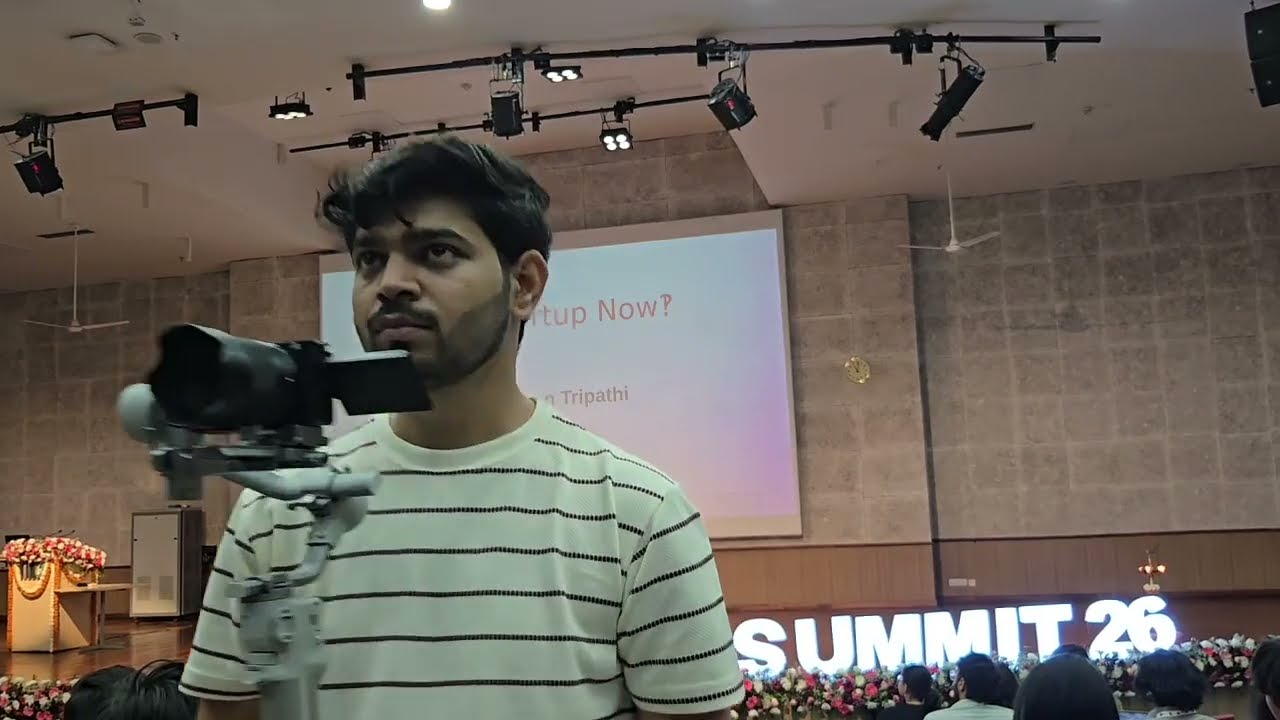 Выступление Аншумана Трипати на ESummit в IIIT Delhi.