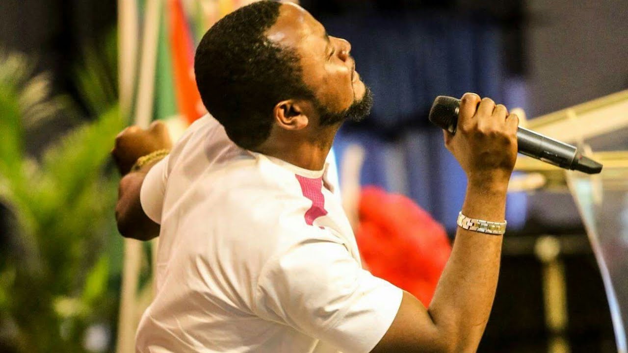 Oche Jonkings-Invade My Privacy Live