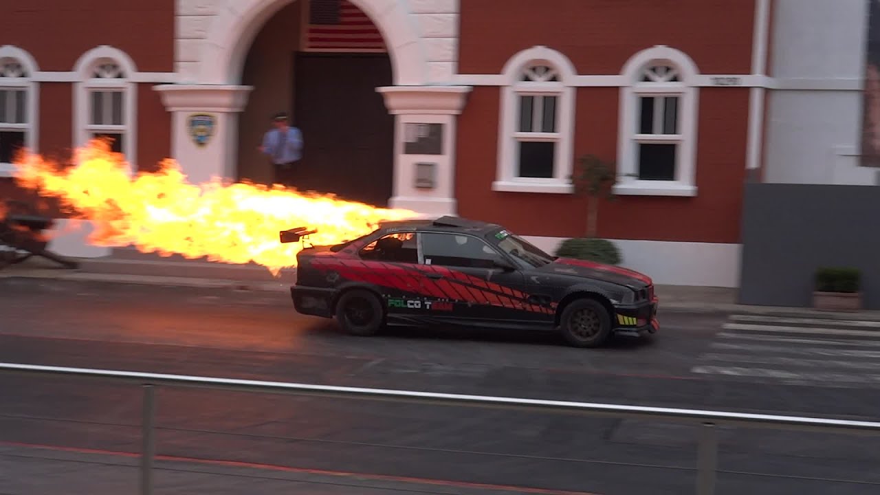 Movie Park Germany Crazy Cops New York 2016 - The Action Stunt Show - Saison Start 18.03.2016