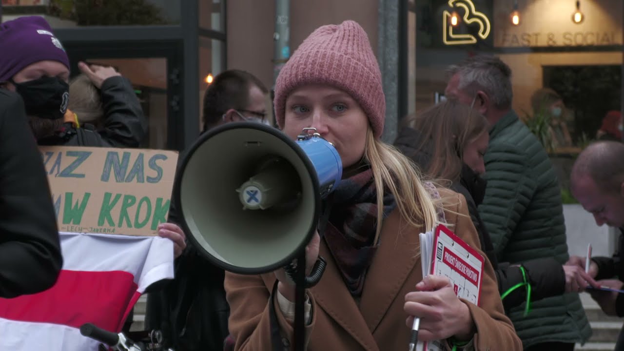 Rok po wyroku w sprawie aborcji Polki znów wychodzą na ulicę