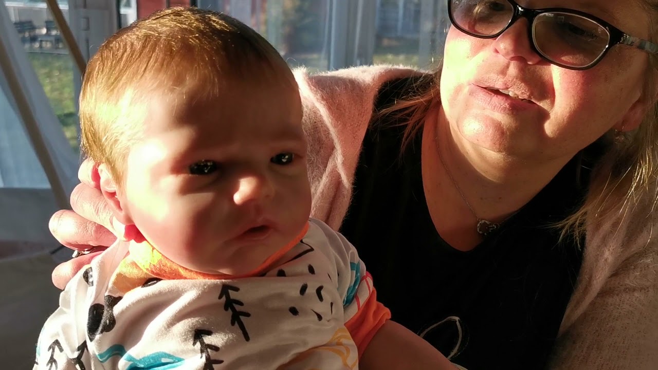 Reborn baby box opening. Twins Robin Asleep and Robin Awake by Nikki Johnston.