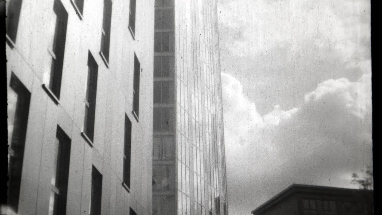 A Walk in the Olympic Park - Super16 Workshop (Bolex H16)