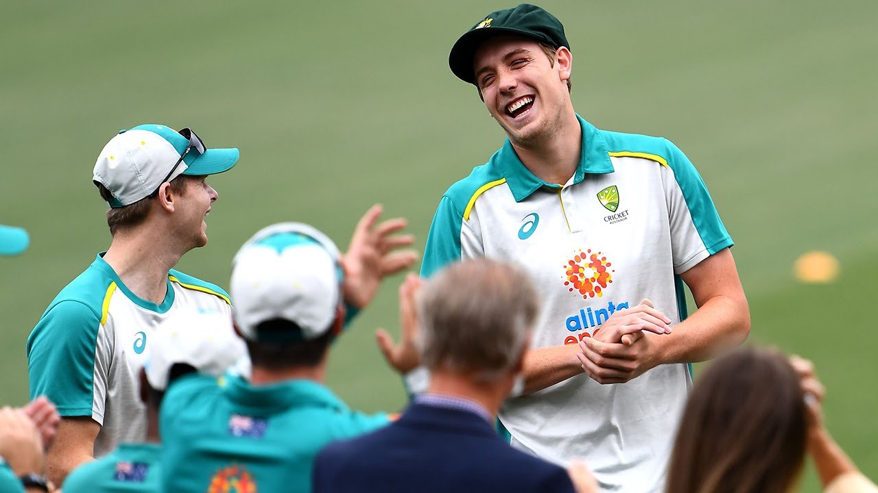 Pat Cummins presents Cameron Green with his Test cap | Vodafone Test Series 2020-21