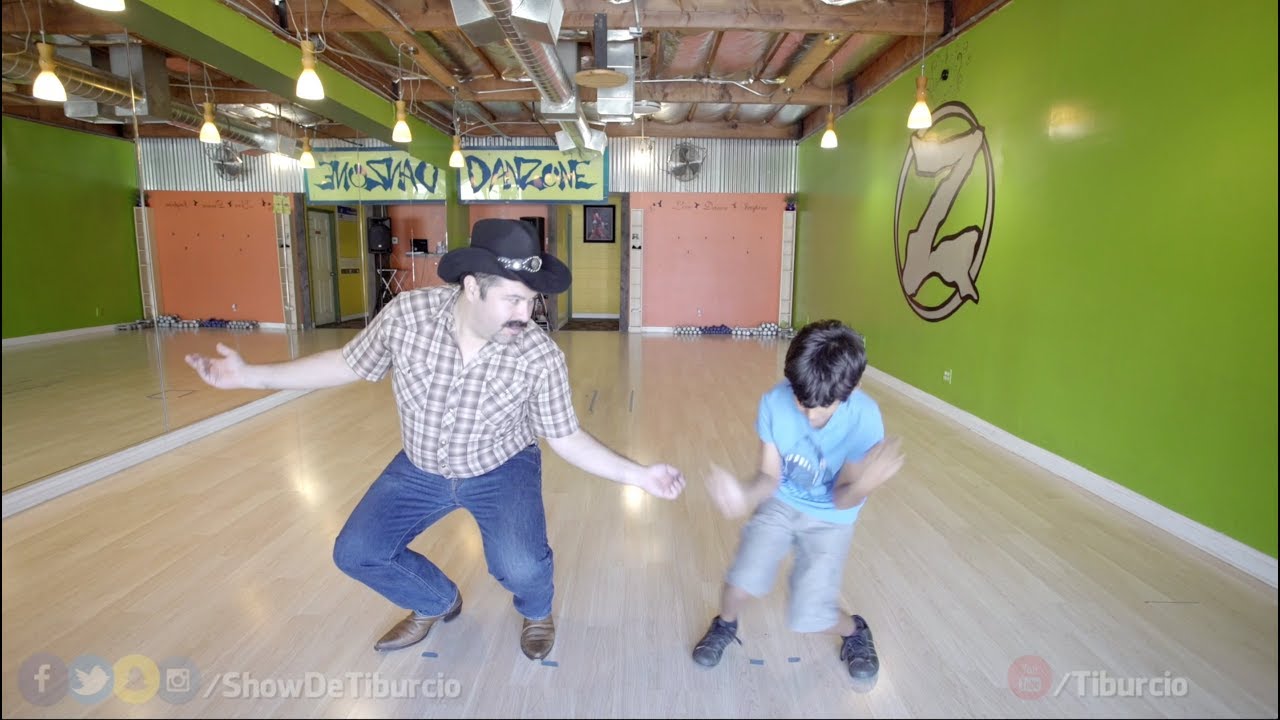 Mexican Uncle Dancing The Floss #FortniteChallenge