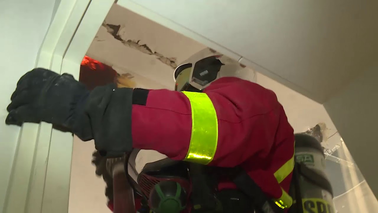 Feu de toiture Paris 17e