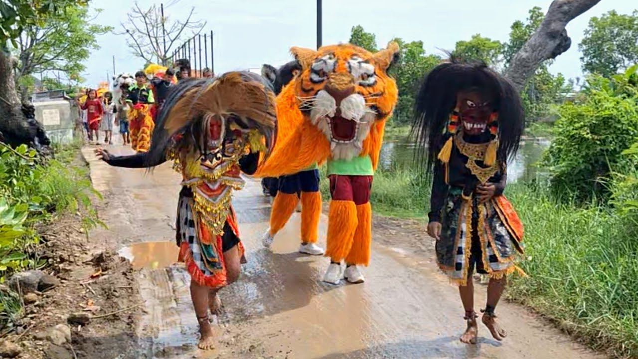 Kirab Barongan Macan New Pandawa Di Wonoagung