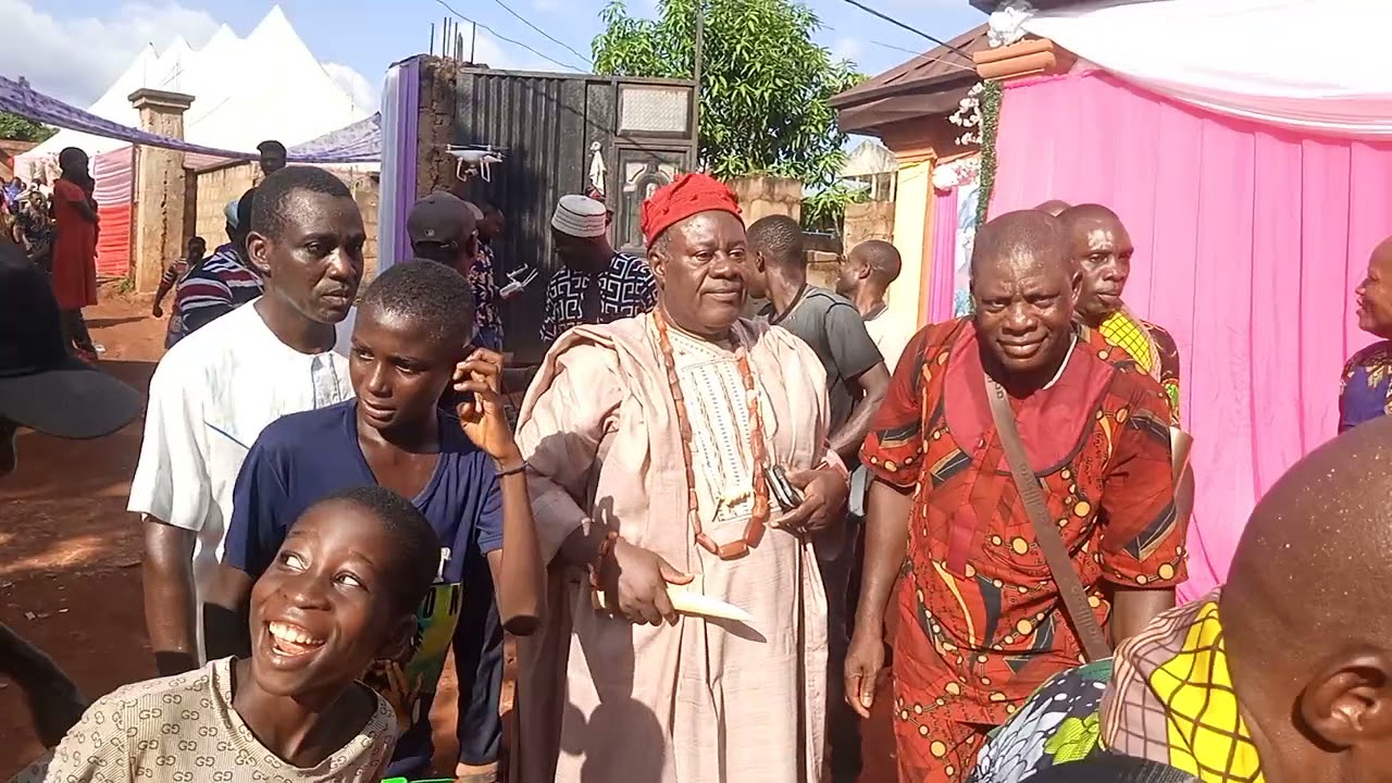 IGWE AKATAKA of UMUEMU ANAM, takes the floor at Funeral of MRS REBECCA IFEDIORA. Otuocha, 28 Oct'21
