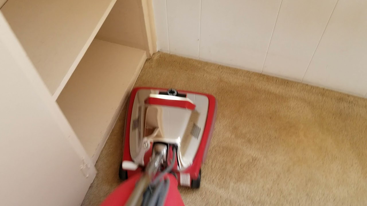 Sanitaire Vacuum SC888, 2008, Type J. Crunch!! March 2021