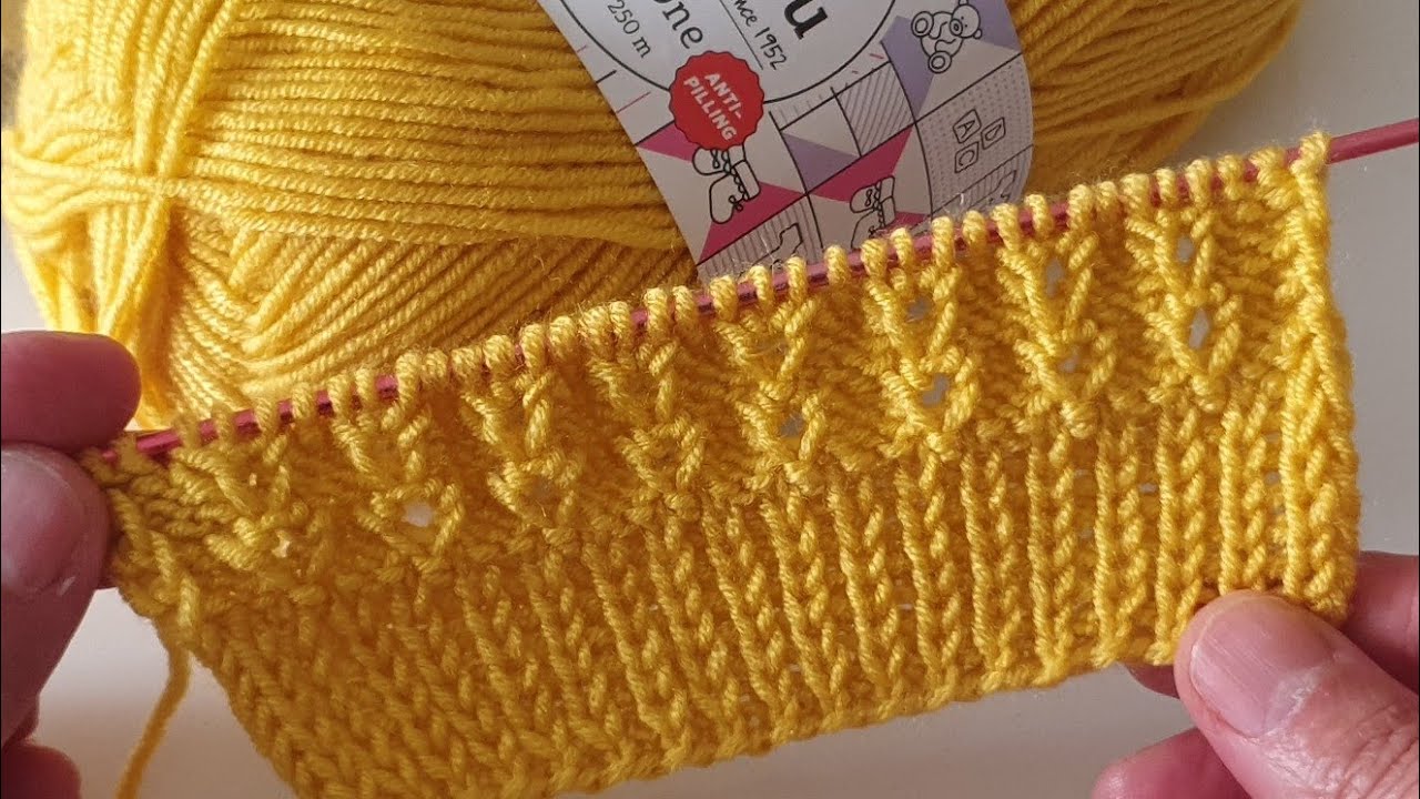 Kolay iki şiş örgü modeli 😉 Bebek örgüleri 😉 Bebek yeleği 😉 #knitting #tejido