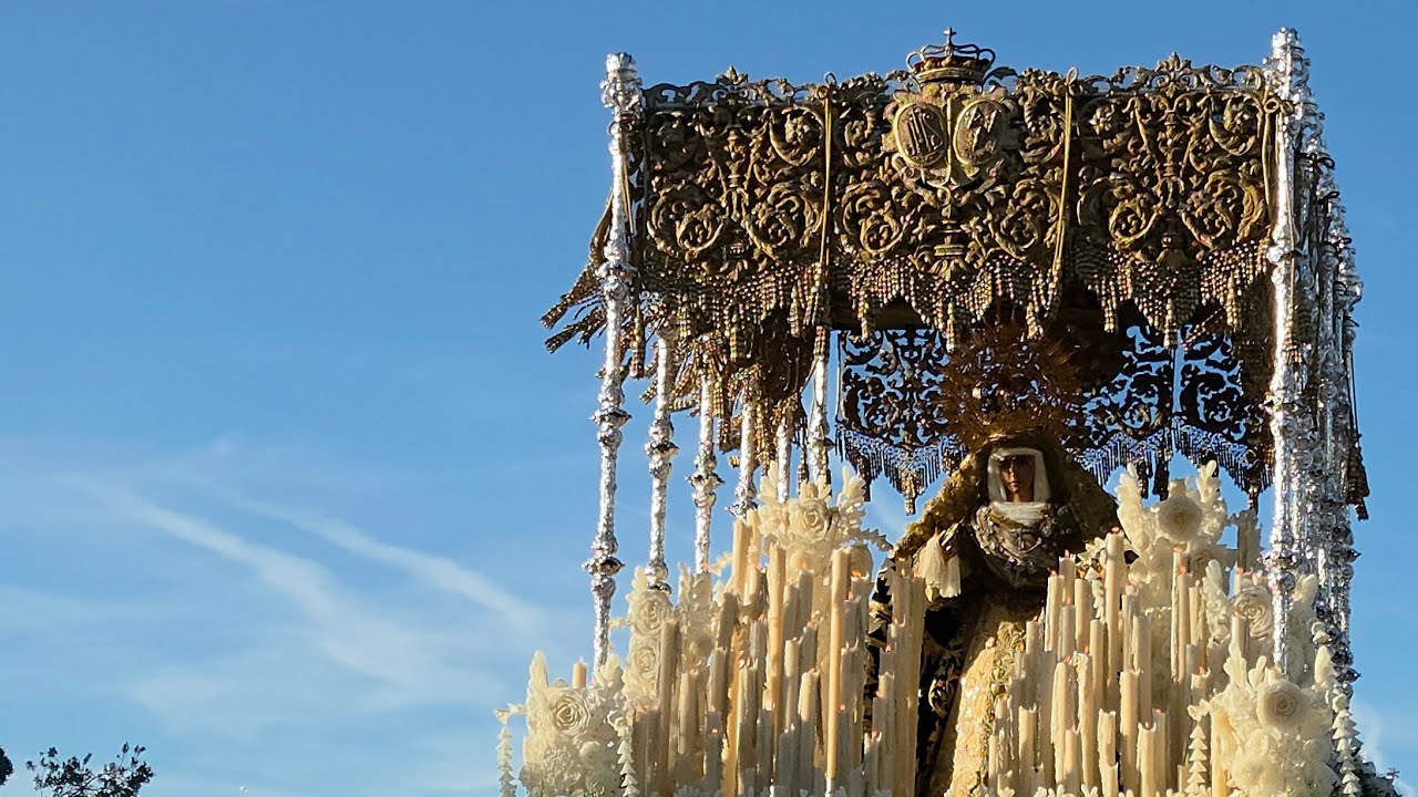 Traslado de Nuestra Señora de la Esperanza de Triana a la Catedral Sevilla 2025.