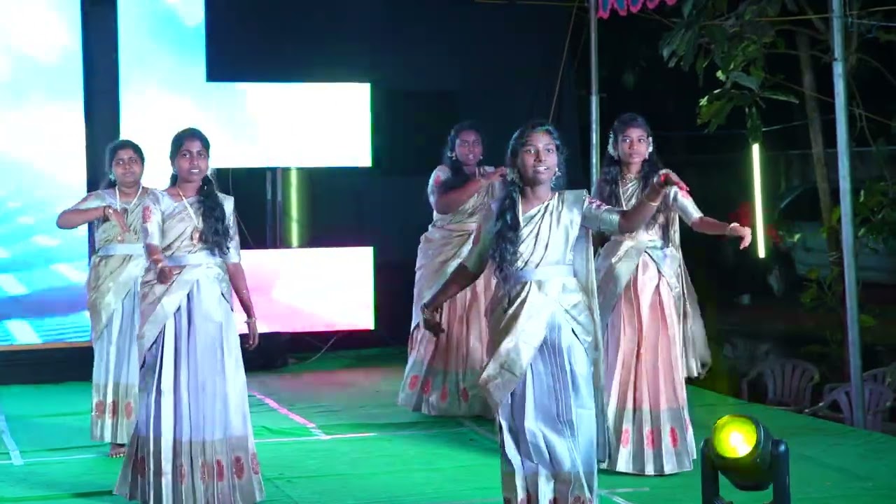 Grade X Girls Dance