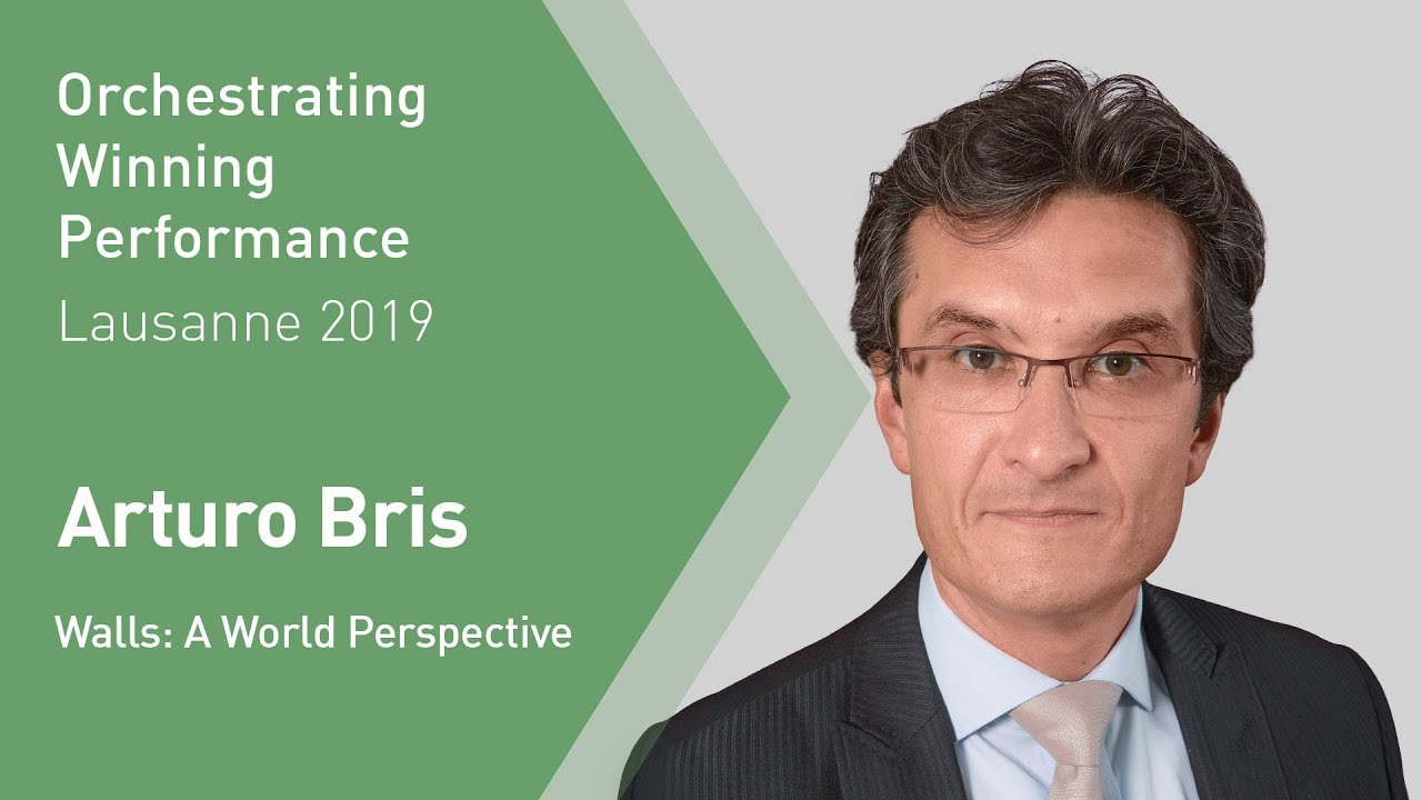Arturo Bris, Walls: A World Perspective