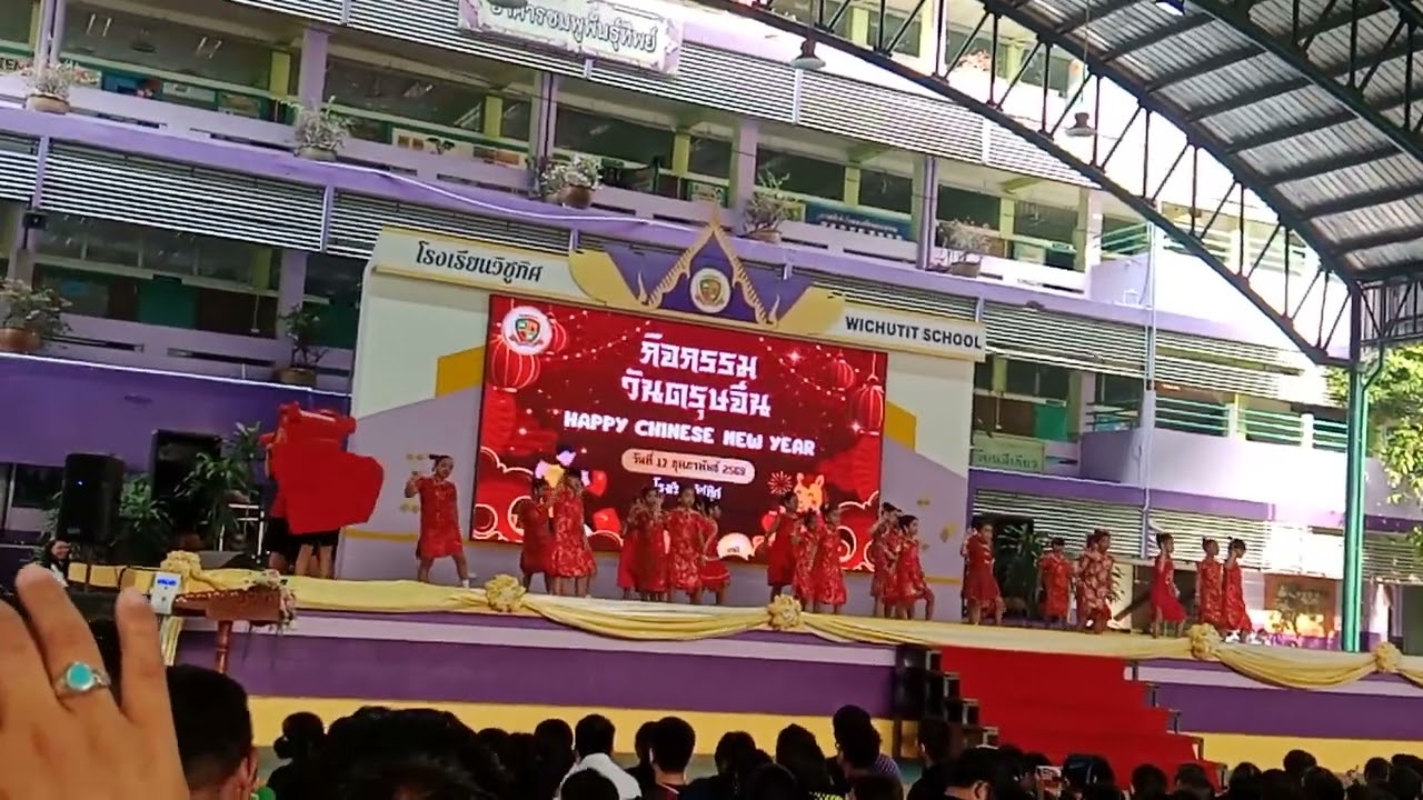 Celebrating Chinese new year by Thai students...