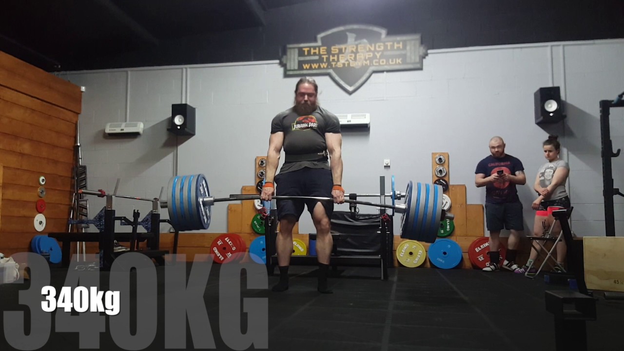 420kg / 926lb deadlift + a few warmups
