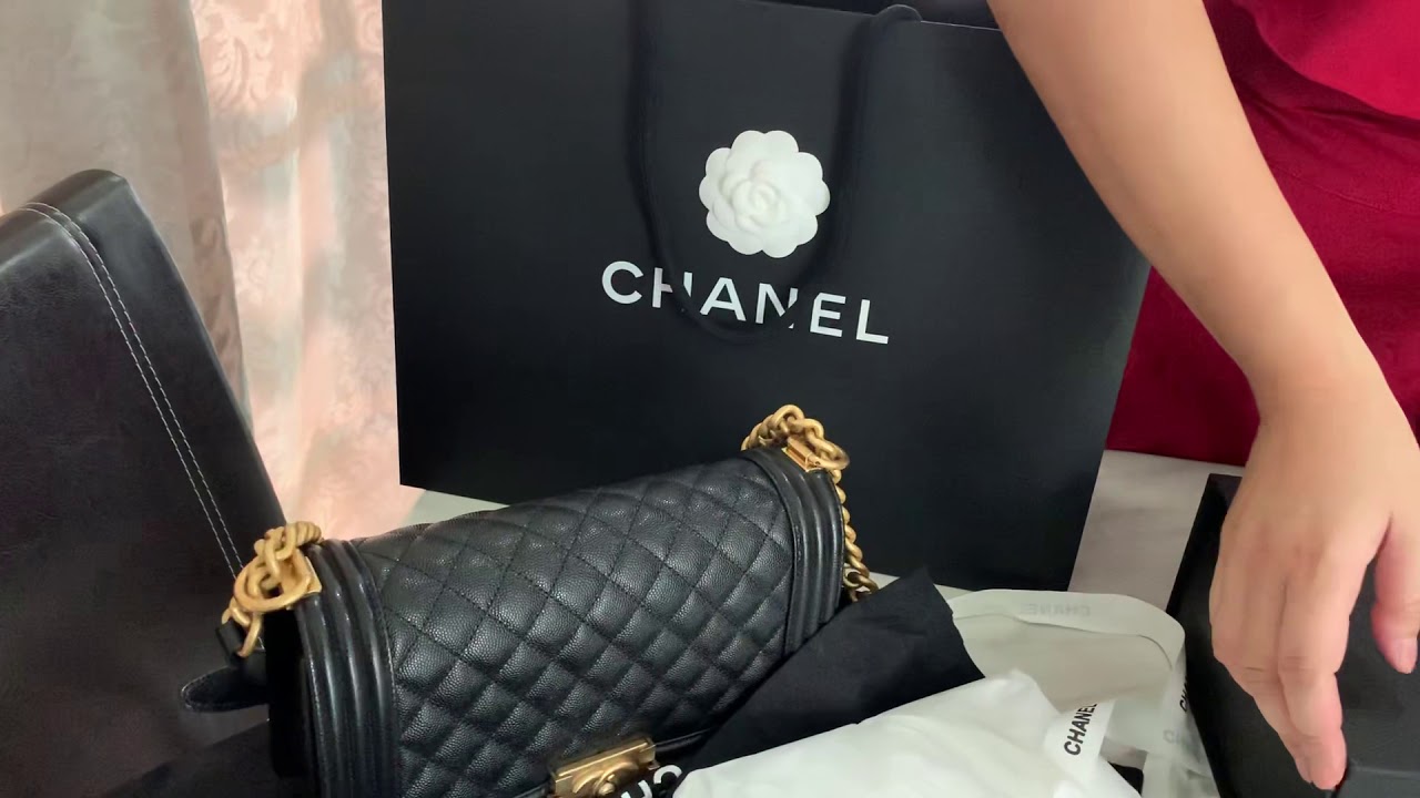 Chanel boy bag vs fake