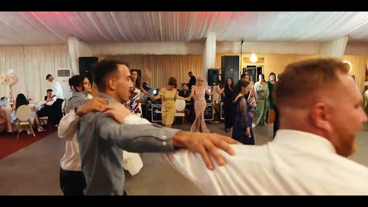 Delia Aldea și Formatia sarba că la Bran