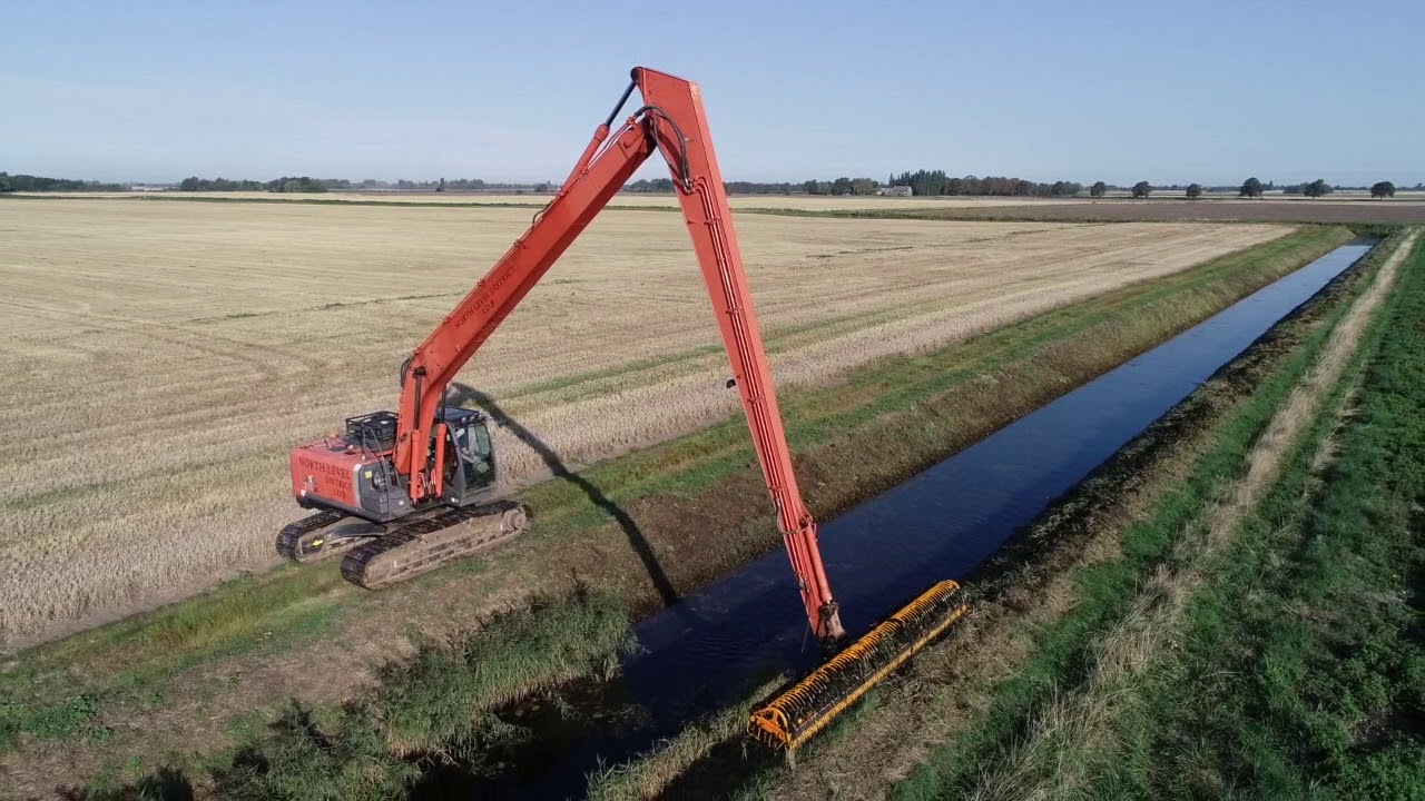 Herder maaikorf met Hitachi 210