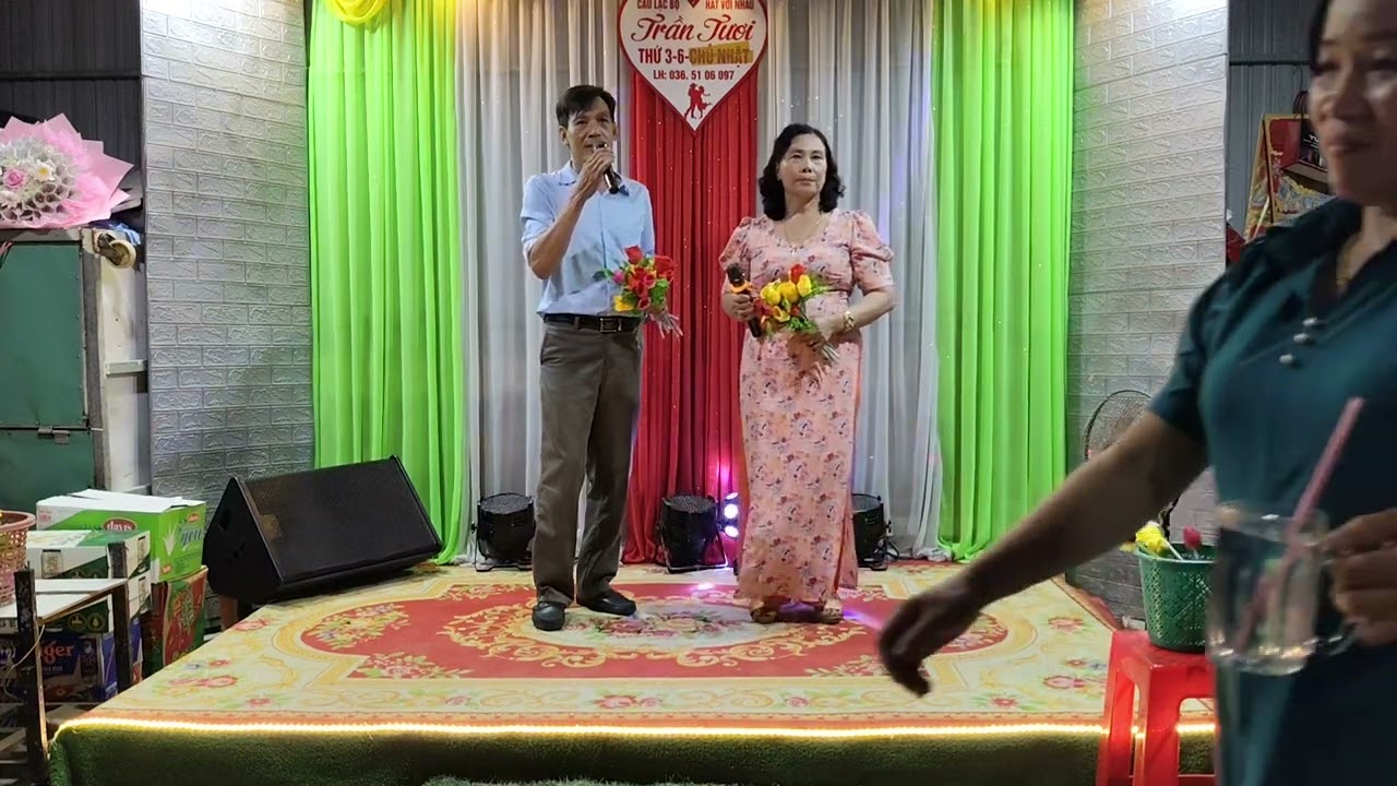 Anh út & chị út giao lưu CLB trần tươi ca khúc sầu tím thiệp Hồng 