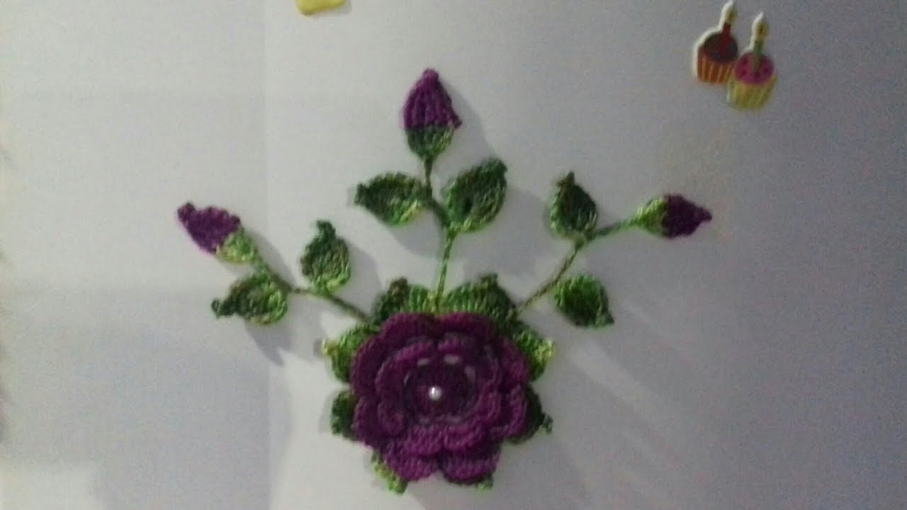 Imã de geladeira em crochê 🌹🍃