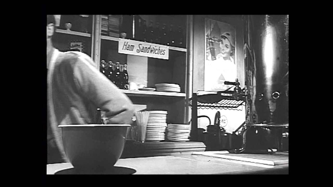 Never Let Go (1960) - Cummings (Richard Todd) makes his stand