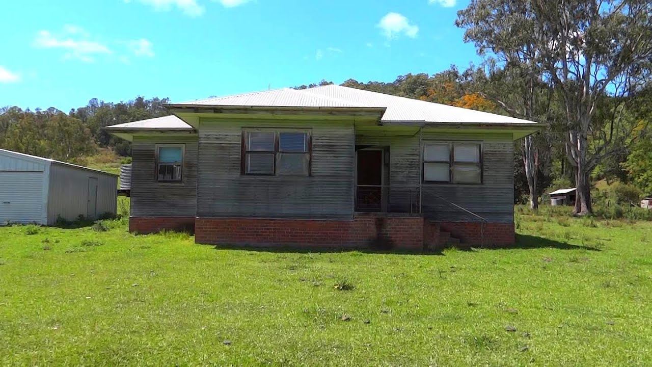 #Abandoned 50's farm house.