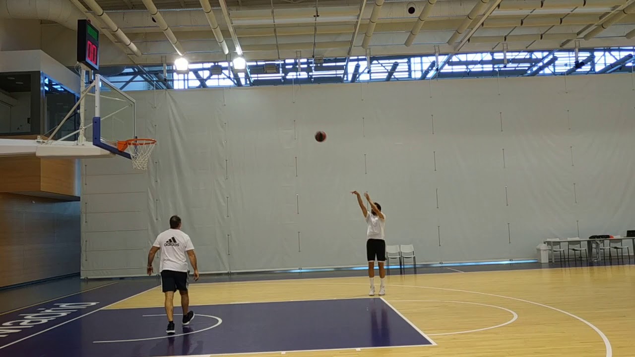 Entrenamiento en solitario de Sergio Llull previo CSKA