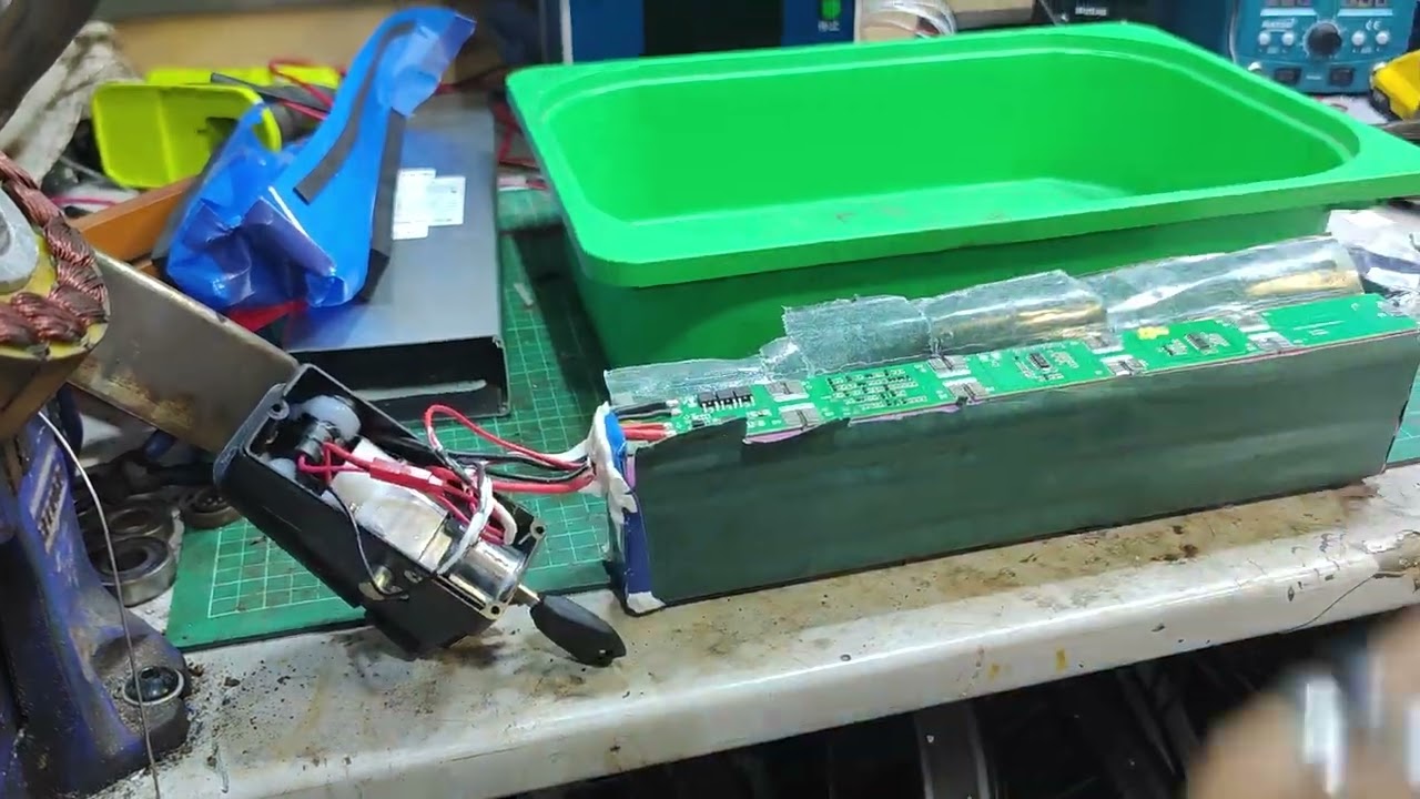 Inside a FAILED ADO A20F battery pack (36v 10.4AH China Cells)