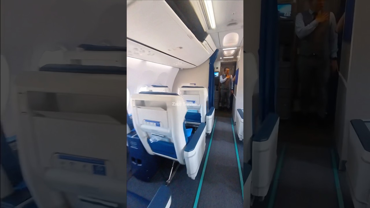Malaysia Airlines Boeing 737-800 economy to business class cabin