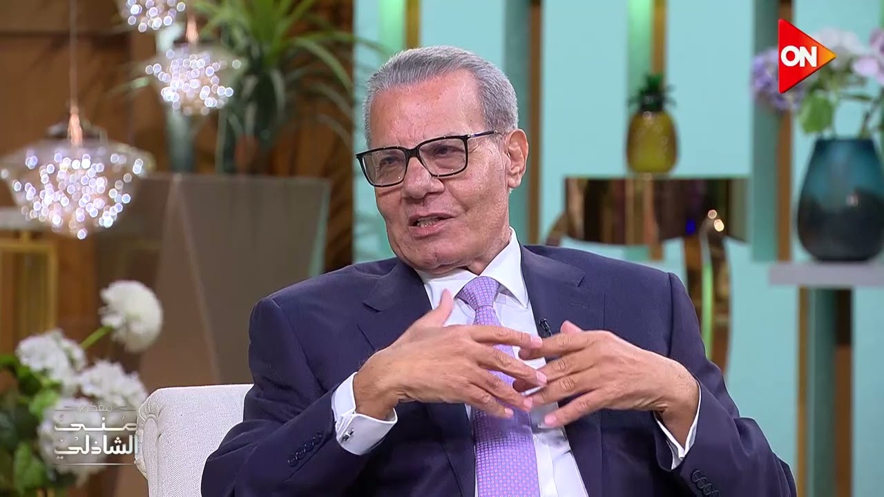 احمد زكي لما اتعرض عليه فيلم المصير ليوسف شاهين