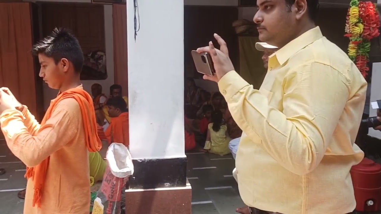 Saamuhik Upanayan Sanskar by Shree Sanaatana Sanrakshan Nyaas, Varanasi