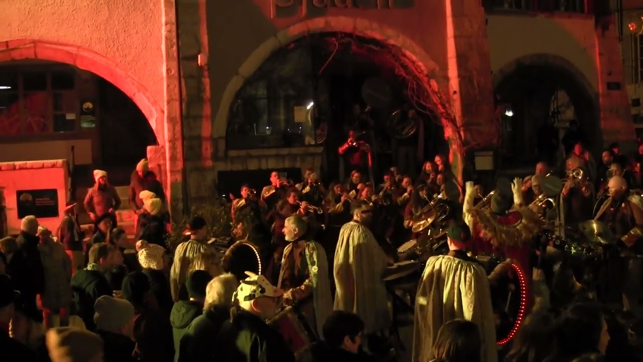Sumpfgluggere Clique Vingelz / Carnaval Bienne 2023 Part2