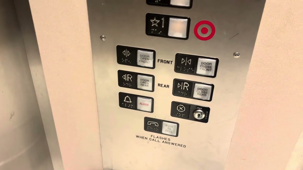 Schindler Hydraulic elevator @ Target, Westfield Trumbull Mall in Trumbull, CT