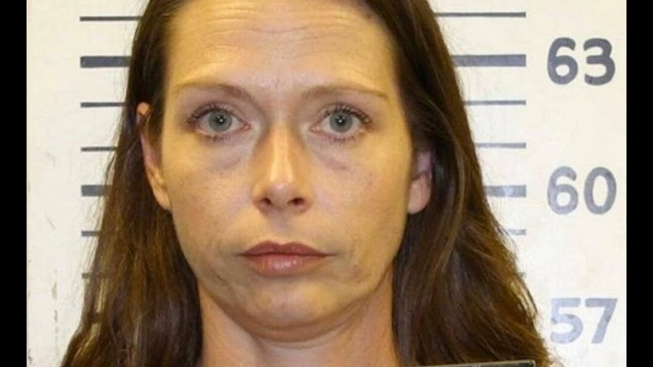 Woman Discovers Cure For Crohn's Disease, Kansas Throws Her In Jail