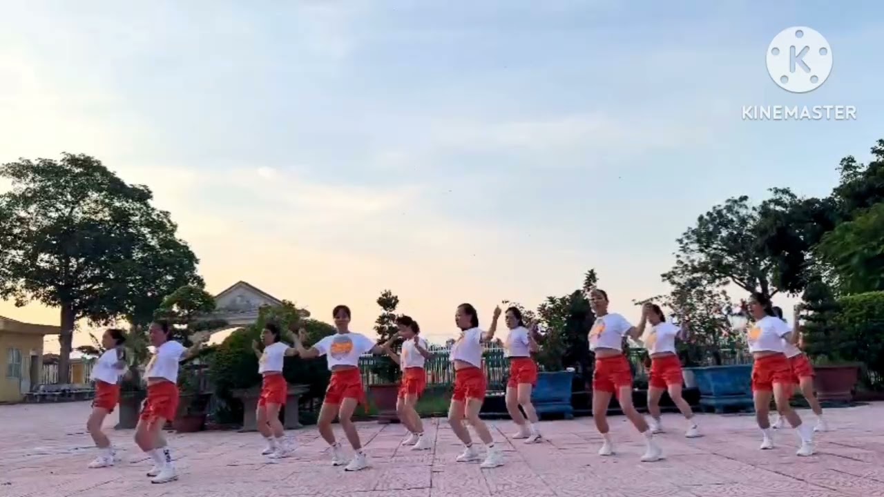 - MÙA HÈ TUYỆT VỜI -  CLB ZUMBA NGUYỄN MAI