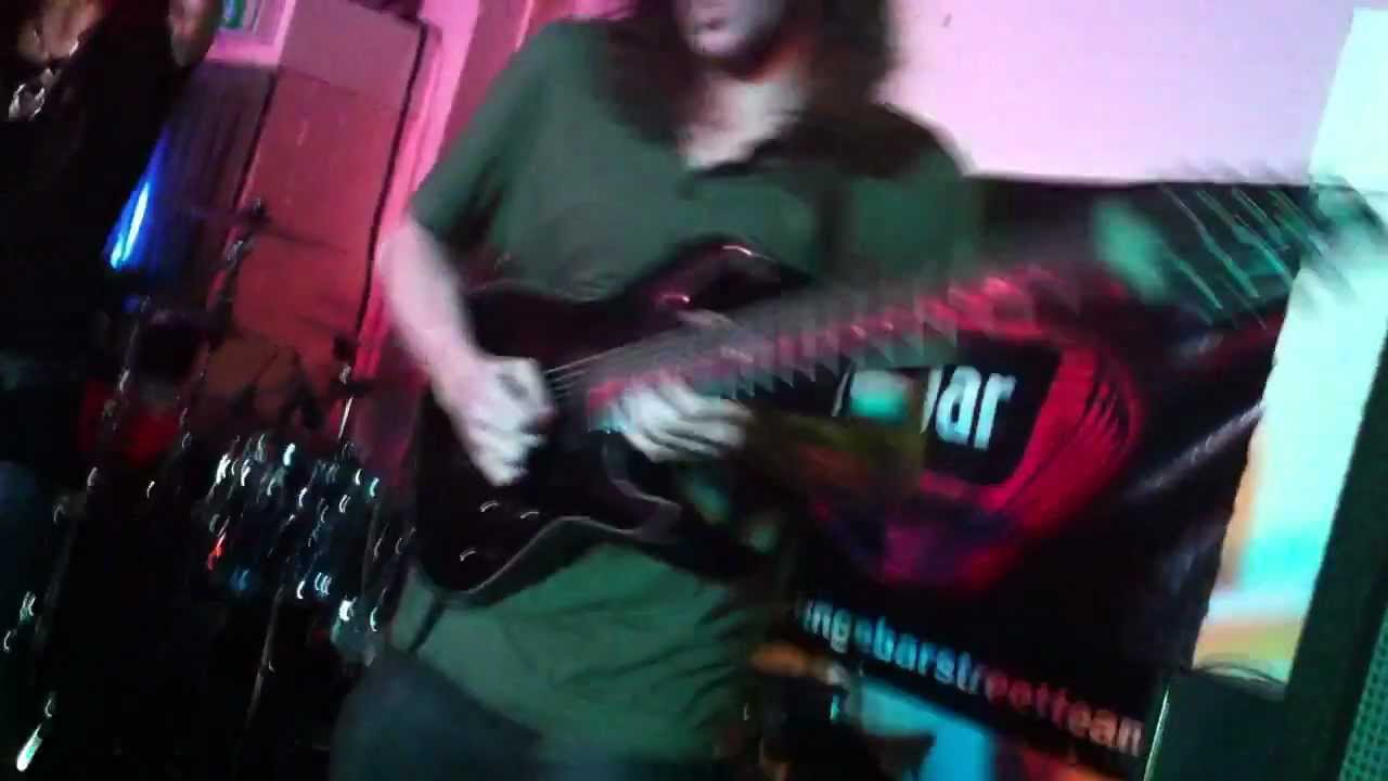 Mask of Judas - Axis [Sam Bell solo] (Lounge Bar, 14/01/2011)