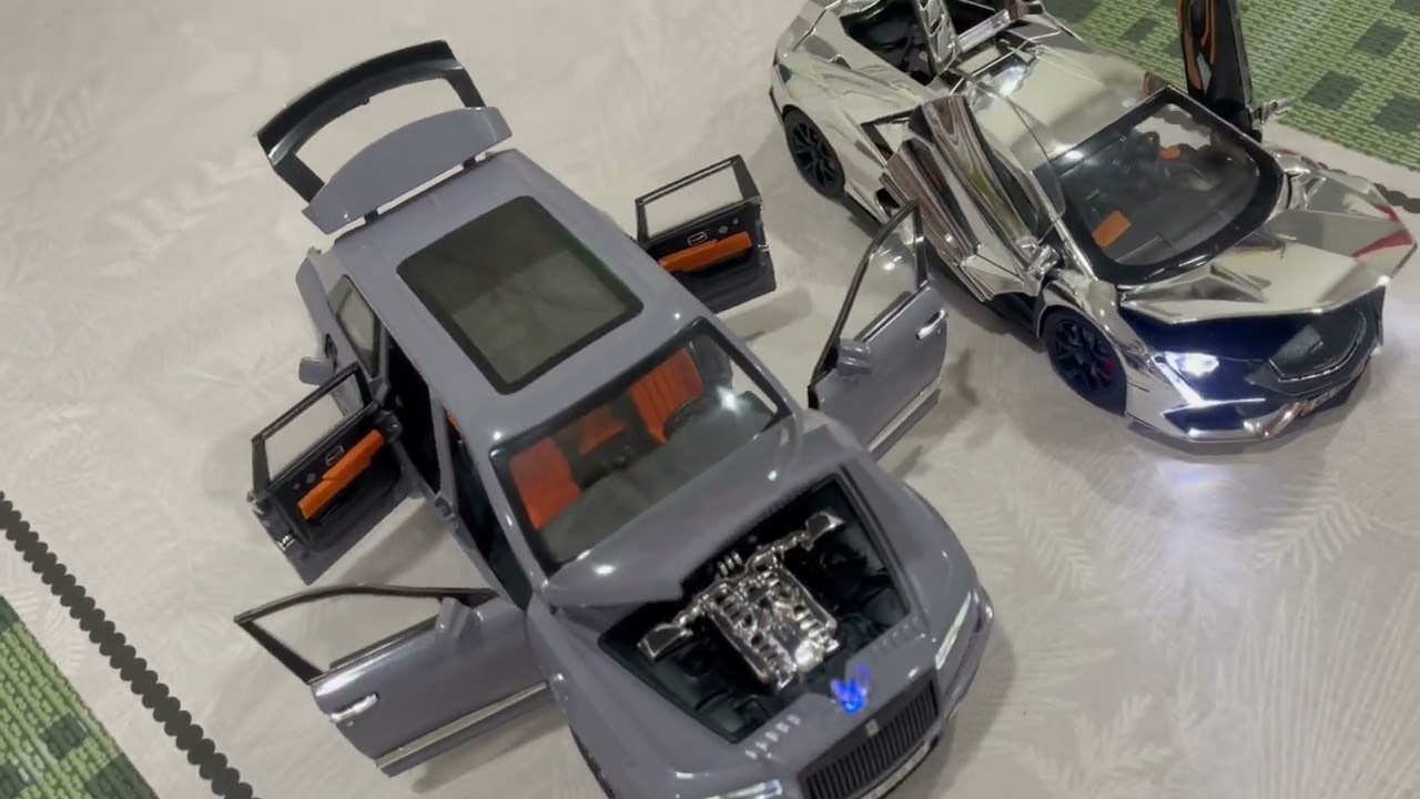 So sánh xe mô hình Rolls- Royces & Lambogini