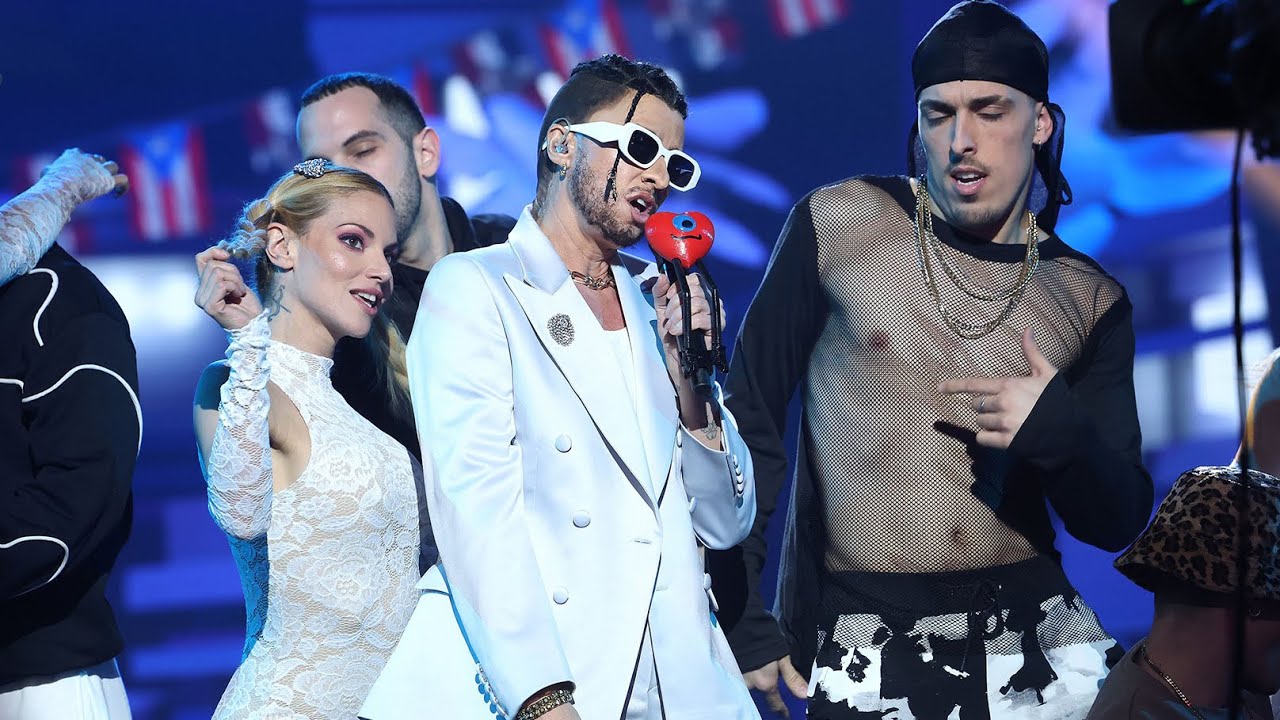 Anne Igartiburu imita a Bad Bunny en 'Tití me preguntó' - Tu Cara Me Suena
