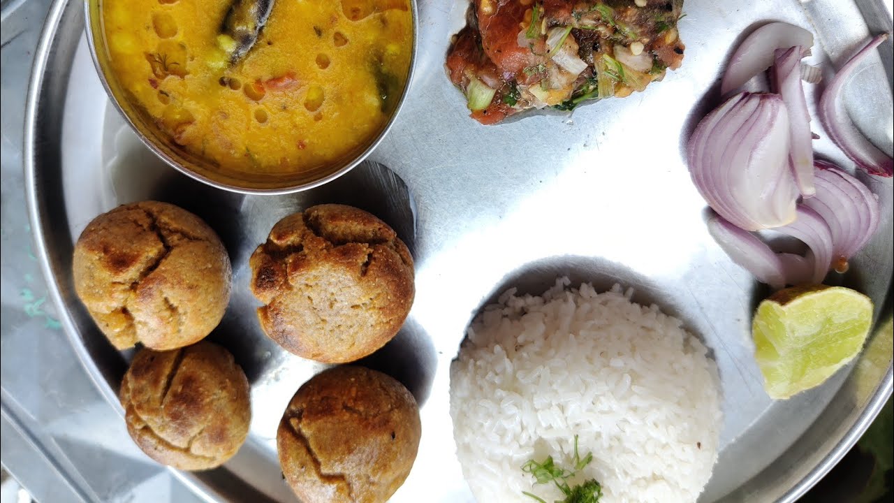 Dal bati+ steam rice n spicy tomato chutney