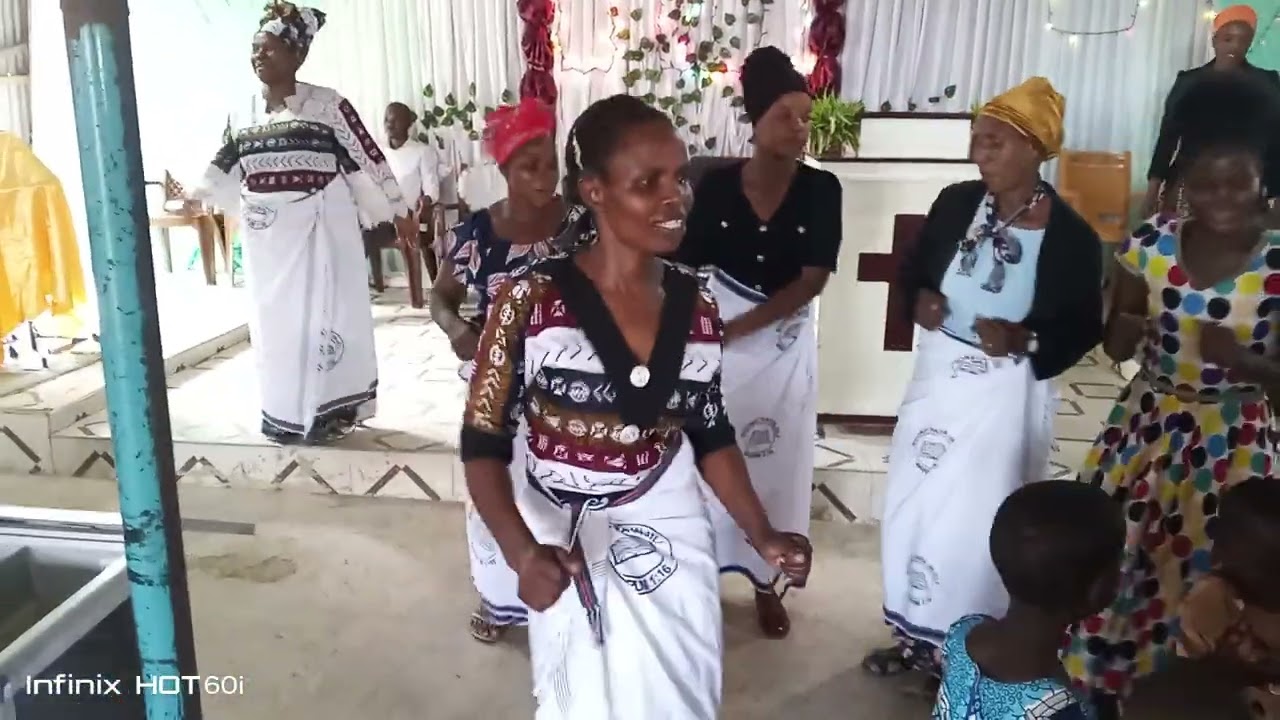 Vibe la wamama kwa siku Yao! hongereni...