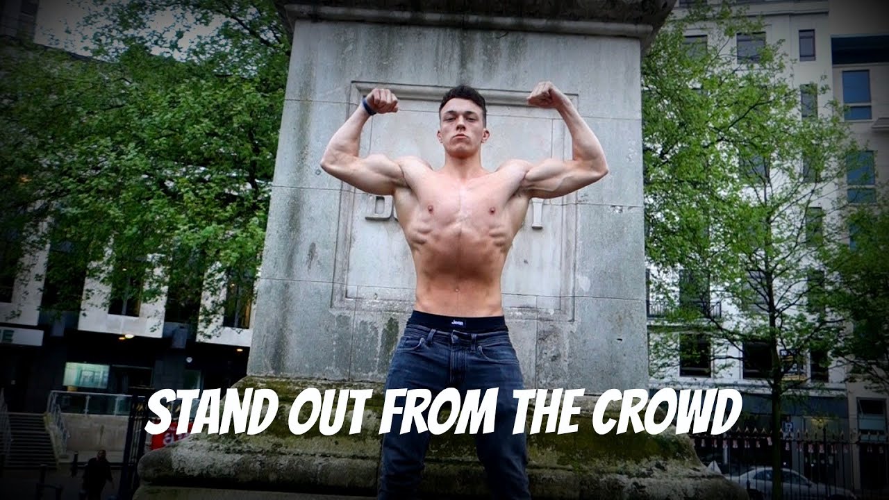 FLEXING IN PUBLIC