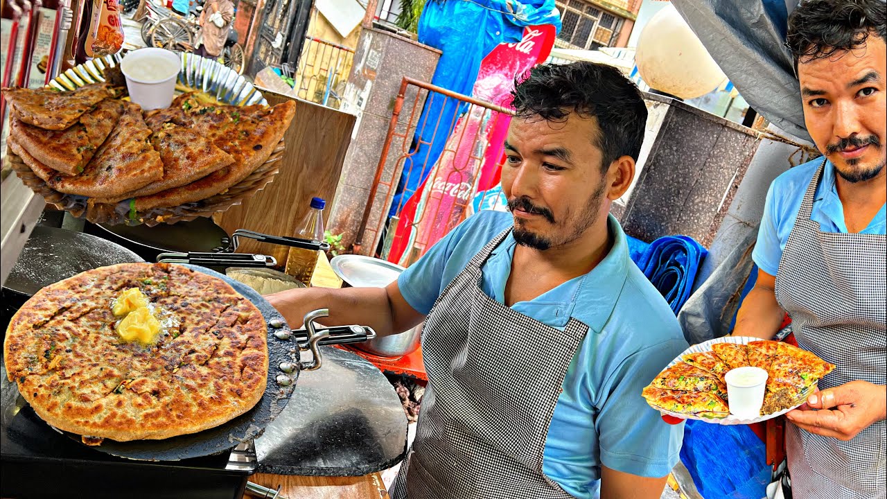 Mumbai मै परांठों के Betaaj Baadshah। Amazing परांठा  best parantha in Mumbai street Food India