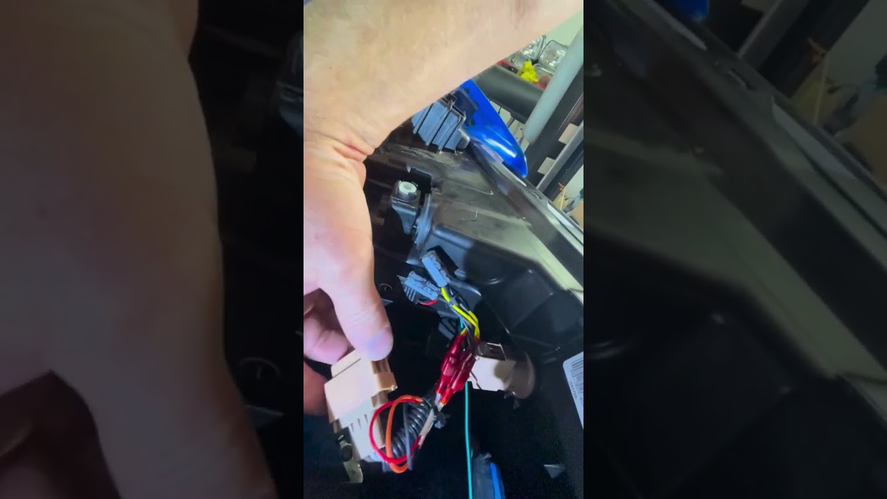 Installation: Animated Switchback Hood Strip on a Ford Maverick