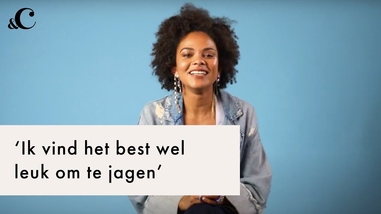 Dzifa Kusenuh moet kiezen: plassen op een openbaar toilet of in de bosjes? - &C